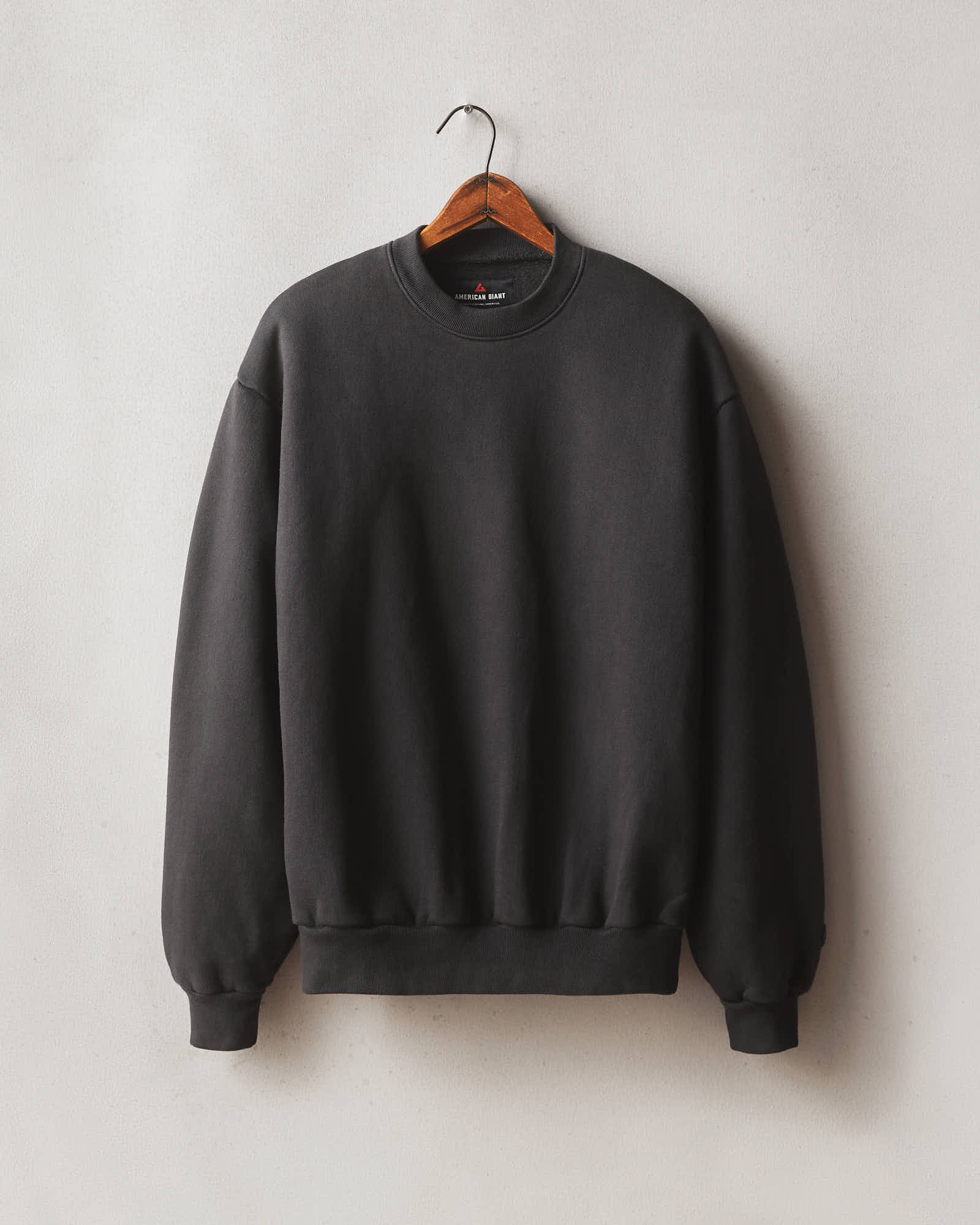 Unisex American Vintage Crew Sweatshirt - Washed Black