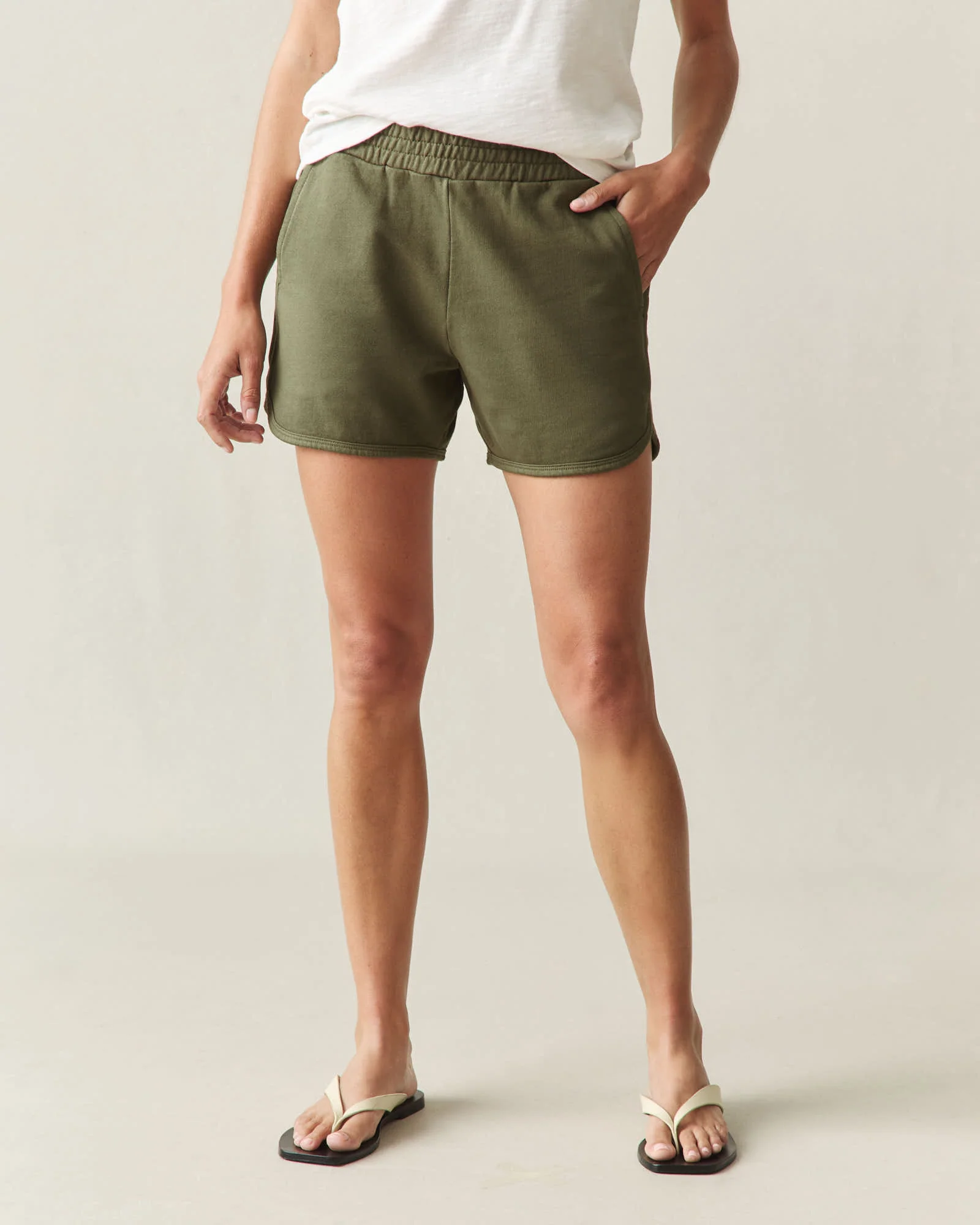 Women's Weekend Short - Olive Night